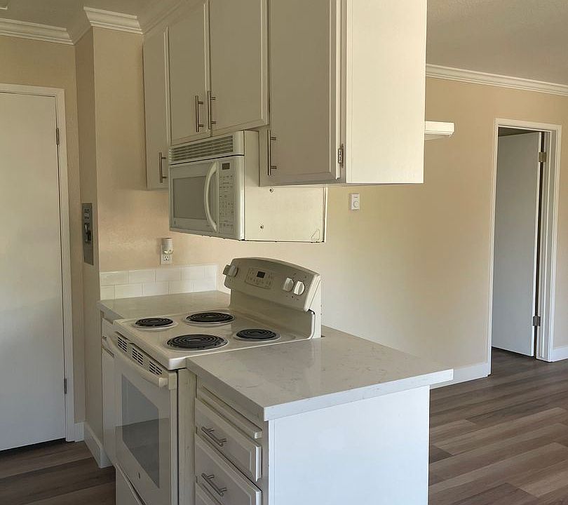 1st image of 770 Northrup St #4