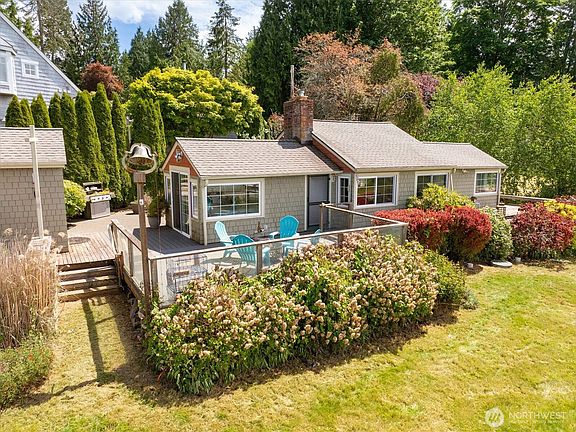 3rd image of 29631 Beach Drive NE