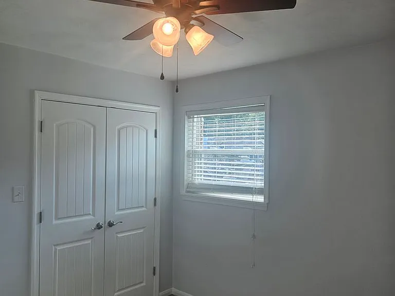 1068 Sharon Dr — Photo 18