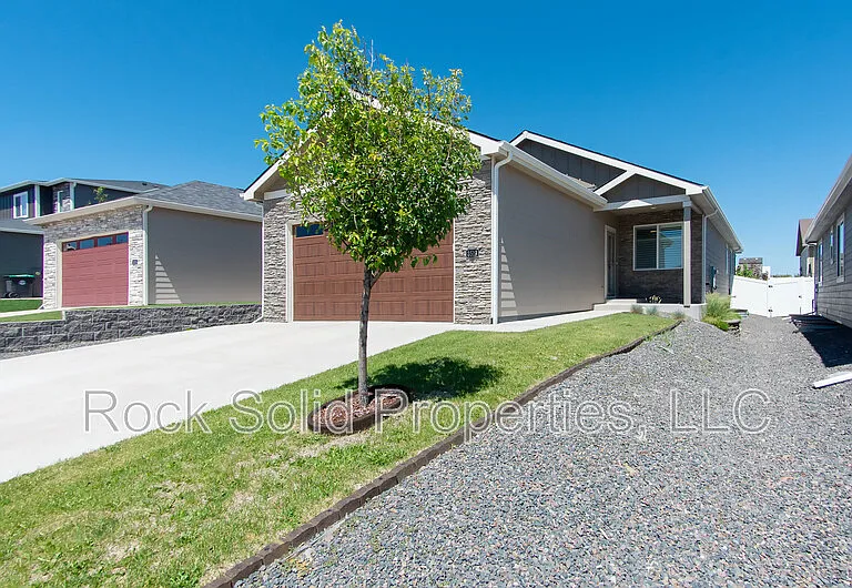 3519 Blue Feather Trl — Photo 3