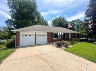 505 Marion Ln, Lexington, MO 64067