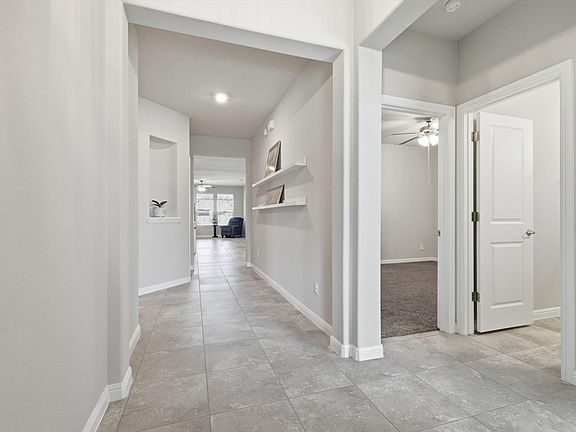 3rd image of 8809 Thompson Rd