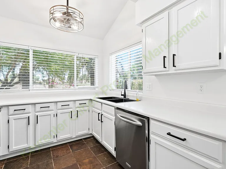 5435 E Elmwood St — Photo 12