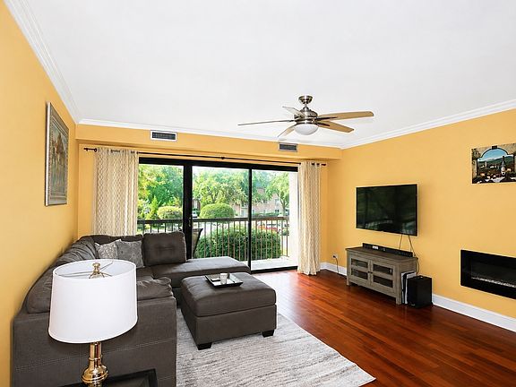 4th image of 1103 N Mill St APT 104