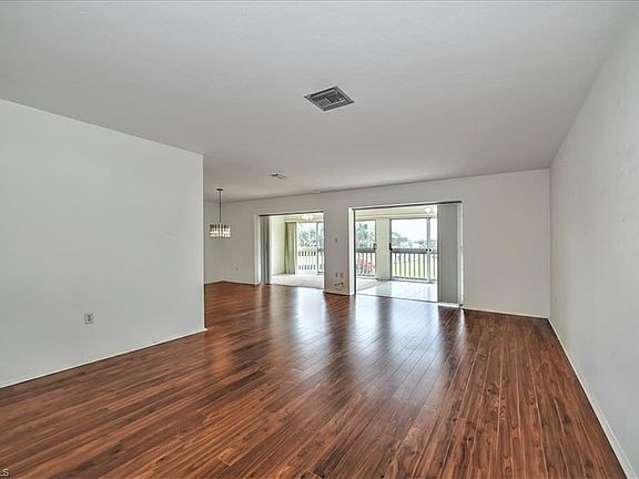 5th image of 1739 Golf Club Dr APT 7