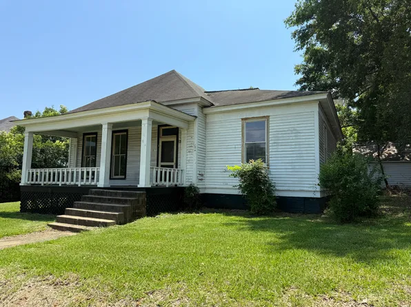 69 E Main St, Forsyth, GA 31029