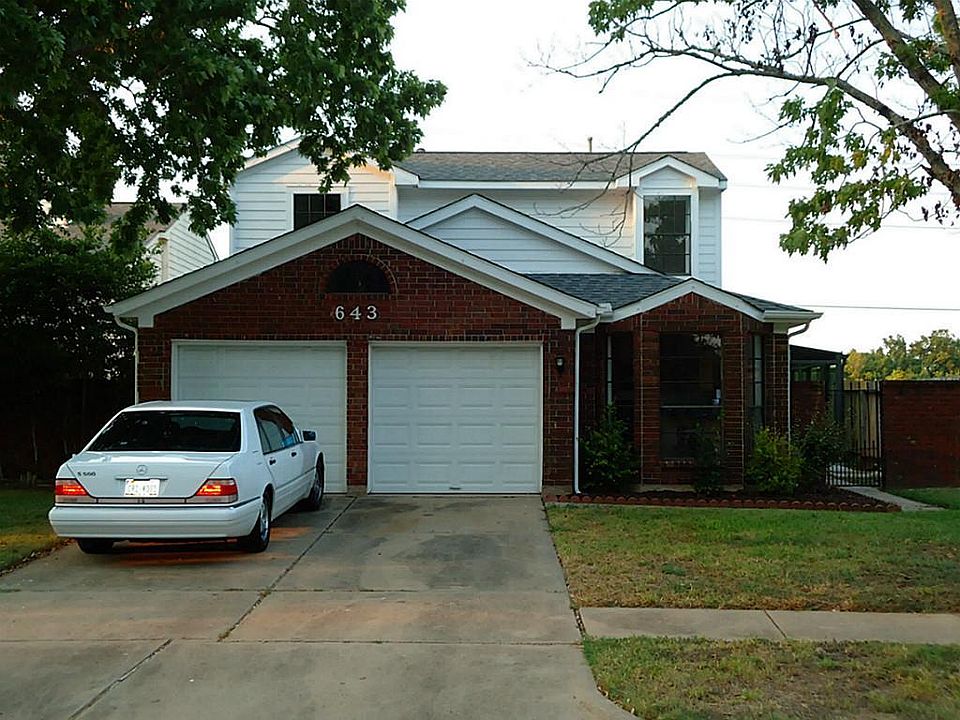 1st image of 643 Hawthorn Pl