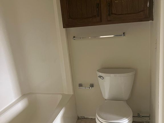 5th image of 315 Concord Ave APT 6
