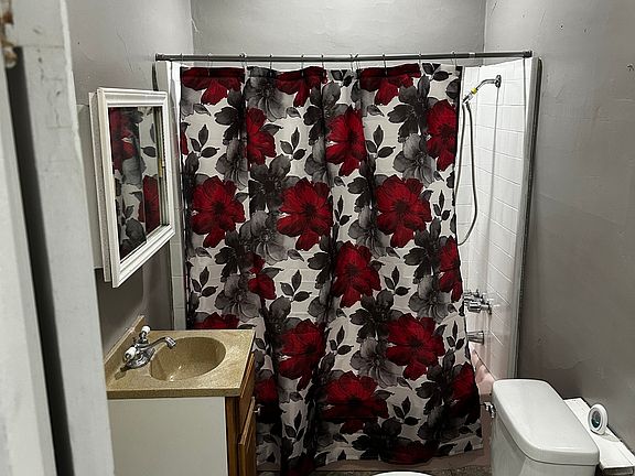5th image of 532 N 63rd St Floor 3
