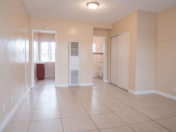 5th image of 16433 Woodruff Ave APT 24
