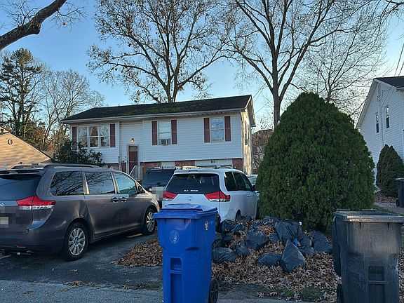 2nd image of 869 Briarcliff Dr