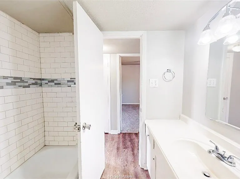 3800 E 29th St #11 — Photo 2
