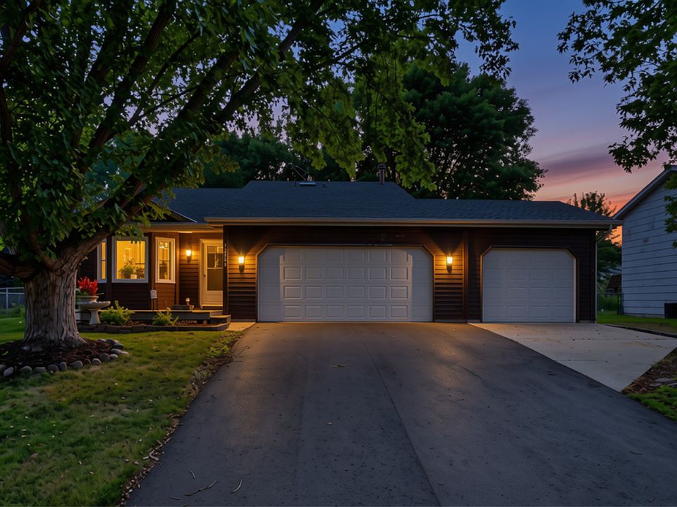 1st image of 12801 Belle Aire Dr