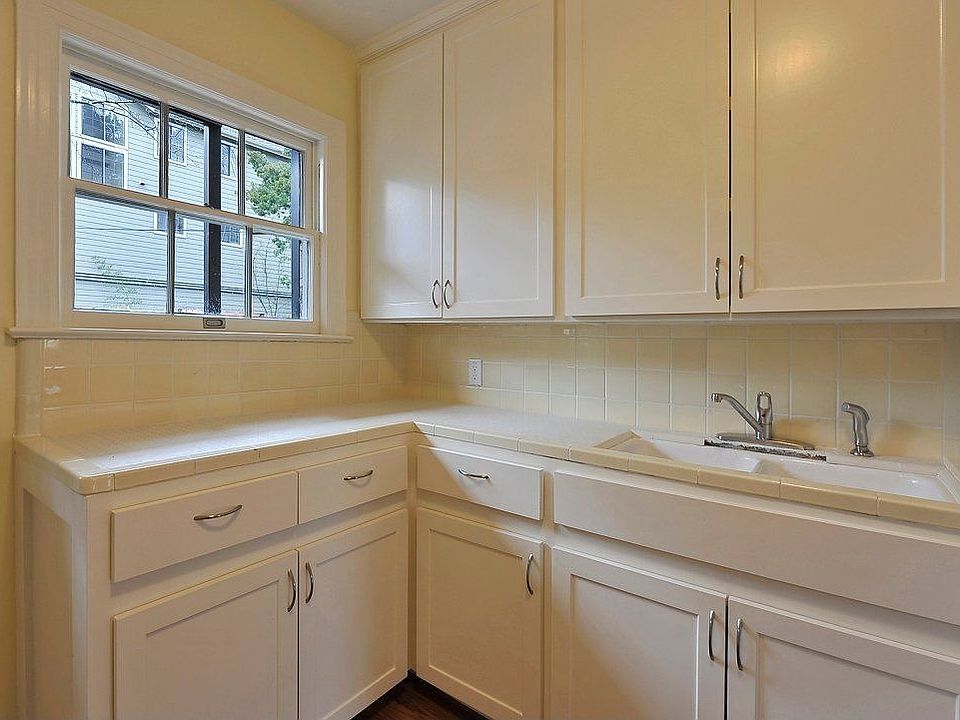 Apartment C Available downstairs East