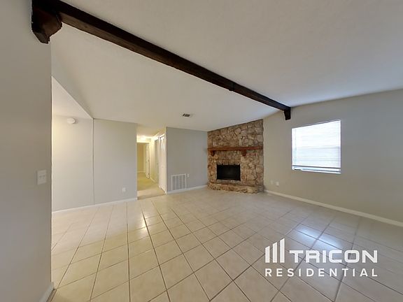 3rd image of 2846 Tanglewood Blvd
