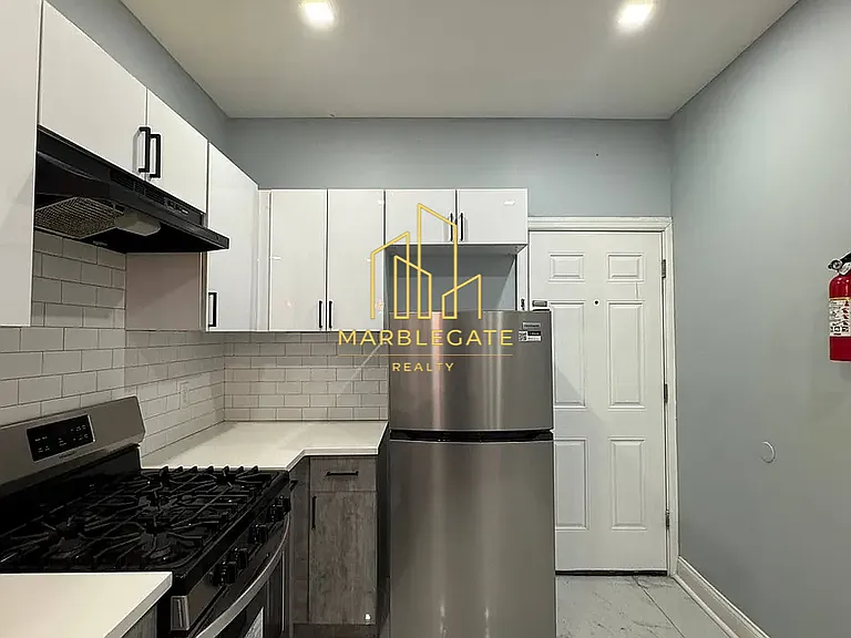 307 Broadway #77 — Photo 2