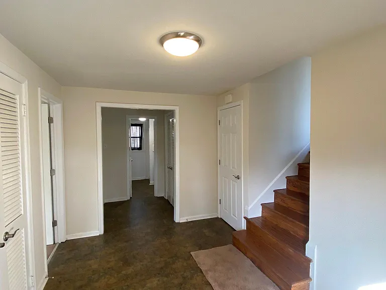 6915 Wilson Ln — Photo 2
