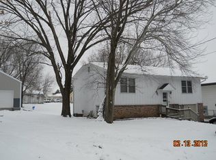 622 Felix St, Marshall, MO 65340