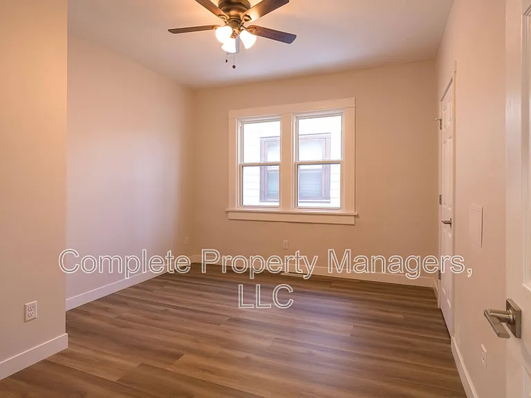 821 Jefferson Ave #3 — Photo 5
