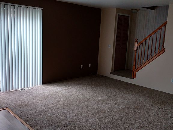2nd image of 24513 Meadow Bridge Dr