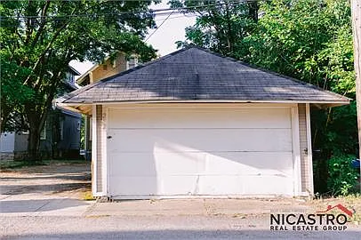 252 E Lane Ave — Photo 15