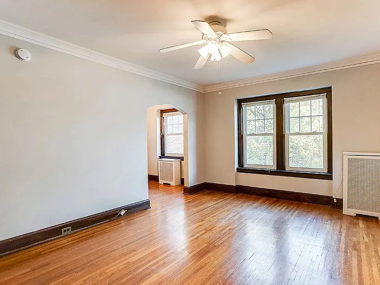 Yorkshire Apartments — Photo 9