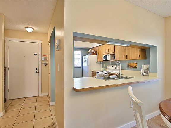 3rd image of 606 N Jefferson Ave