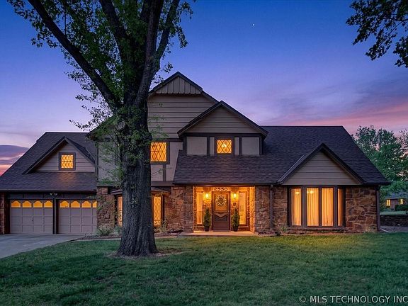 2nd image of 2550 Regency Rd