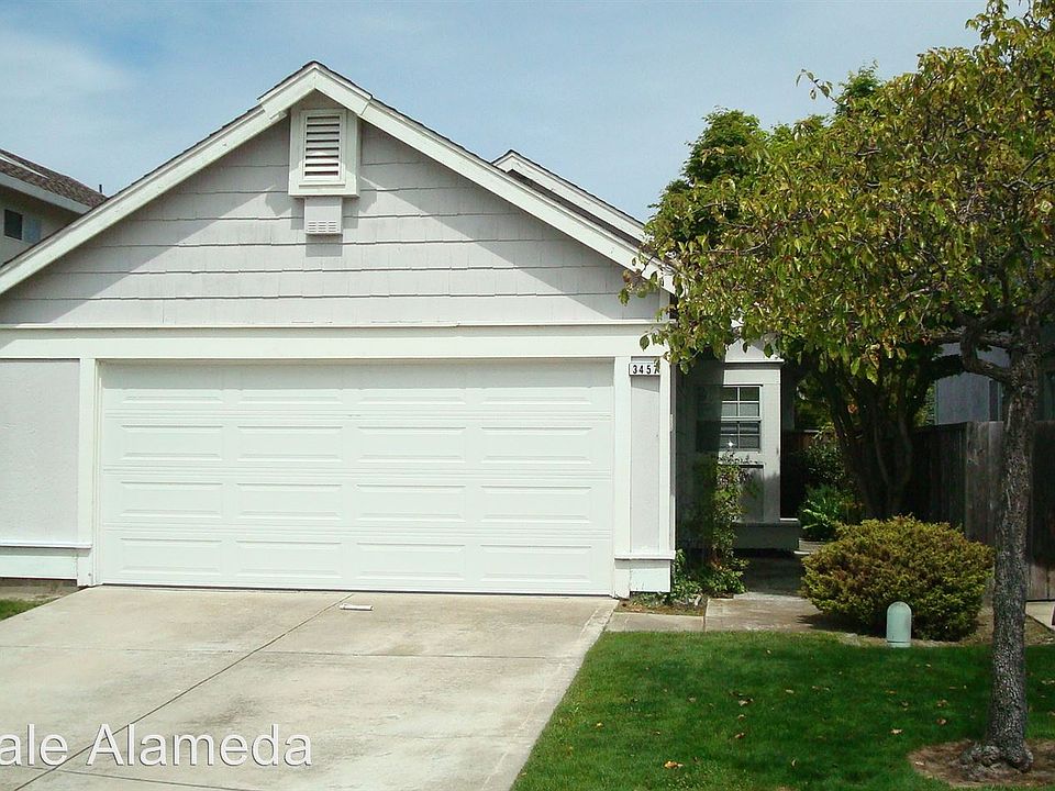1st image of 3457 Catalina Ave