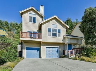 551 Monterey Rd, Pacifica, CA 94044