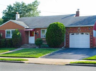 330 Woods Rd, North Babylon, NY 11703