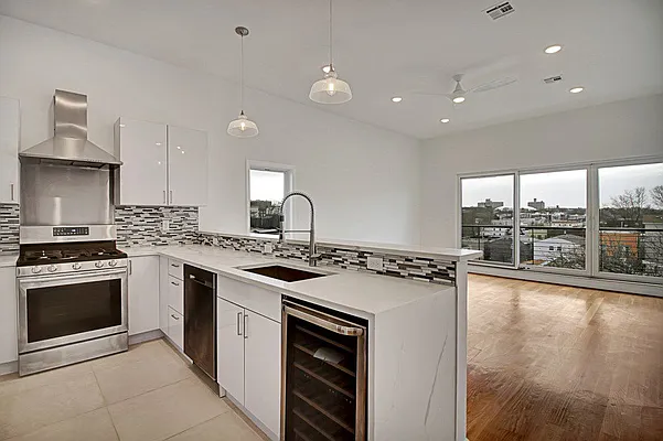 Sold by Realmart Realty | media 3
