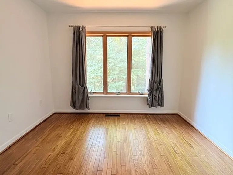 2071 Golf Course Dr — Photo 26