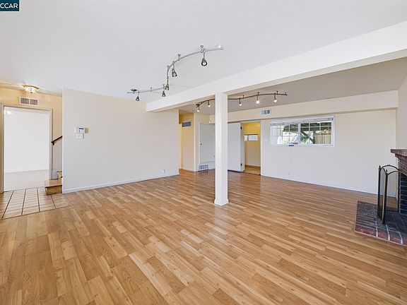 4th image of 4600 Sandmound Blvd