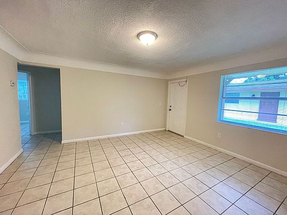 3rd image of 4764 Cole St #4768