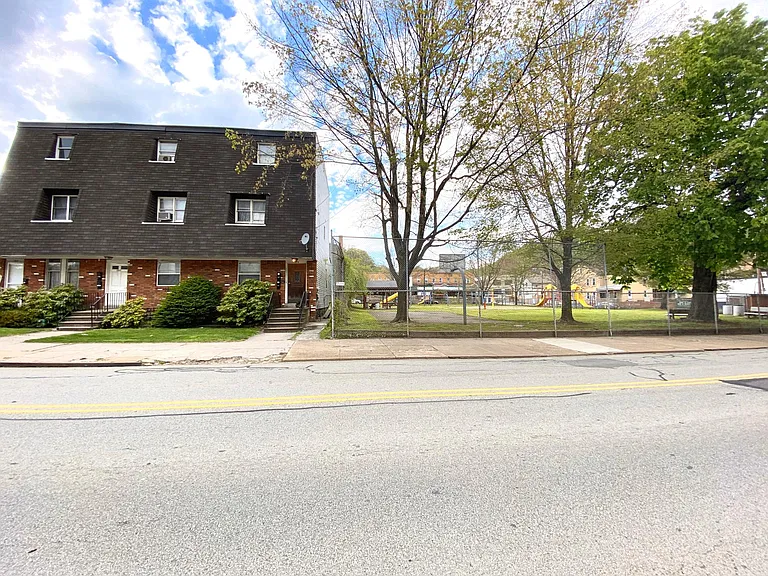 1514 Main St #1 — Photo 6