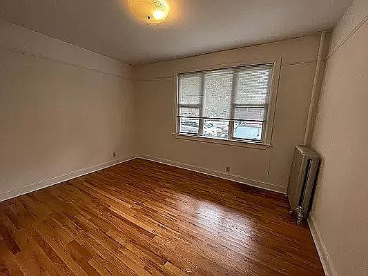 4th image of 21-38 42nd St