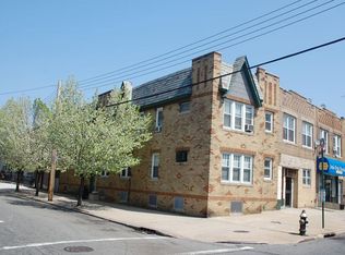 7447 65th St, Glendale, NY 11385