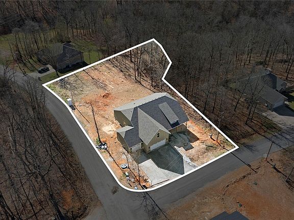 2nd image of 1 Linfield Ln