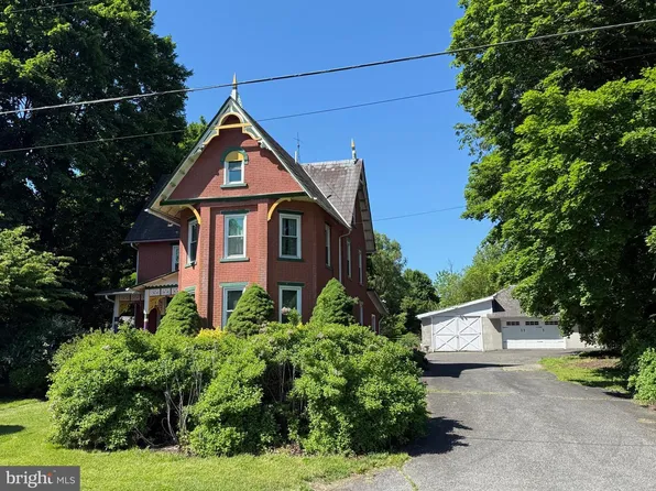 2304 Spinnerstown Rd, Quakertown, PA 18951