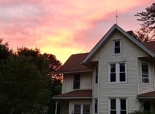 423 S Turnpike Rd, Dalton, PA 18414