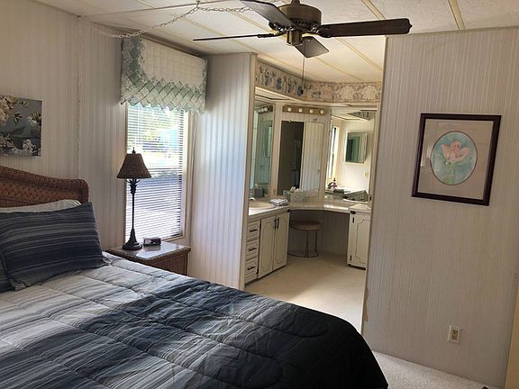 5th image of 19235 Cedar Crest Ct #10H