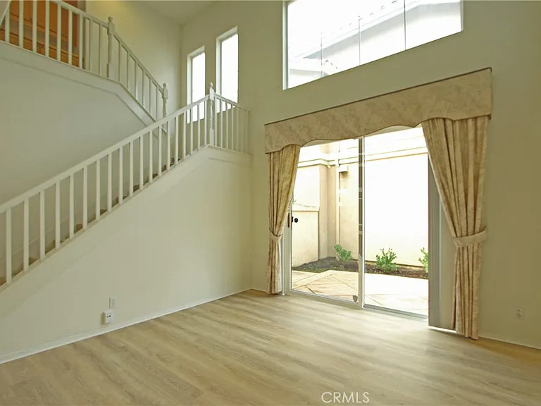 8 Santa Victoria Aisle — Photo 2