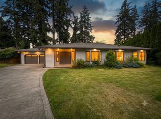 15017 NE 11th Pl, Bellevue, WA 98007