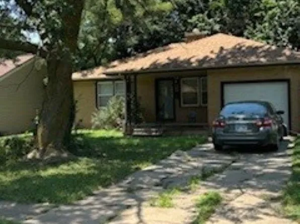 1437 N Old Mnr, Wichita, KS 67208