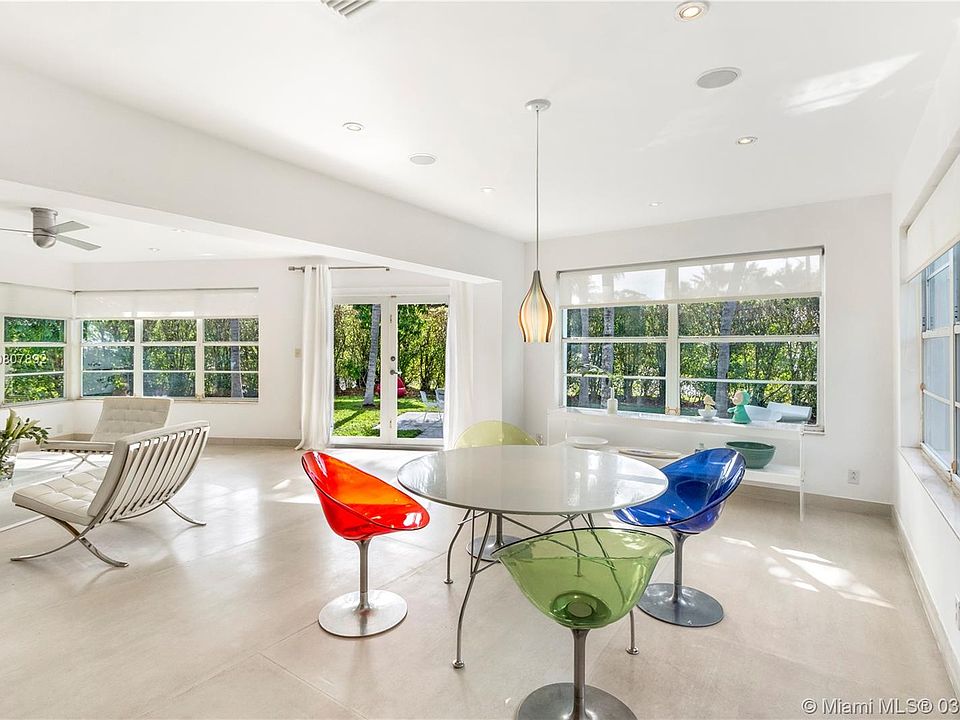 1st image of 2901 Royal Palm Ave