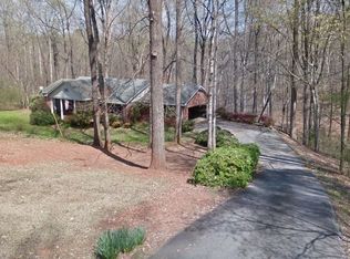 627 W Springwood Dr, Seneca, SC 29672