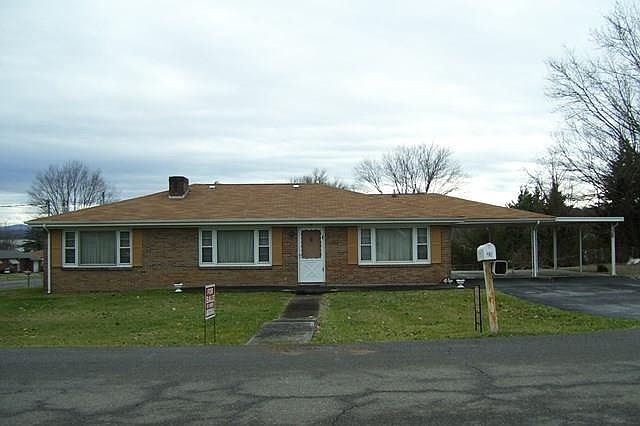 1st image of 135 Pace Dr