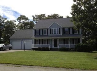 135 Old Wood Rd, North Attleboro, MA 02760