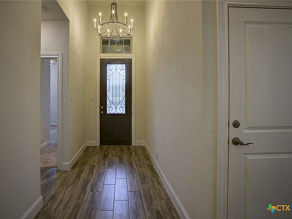 4th image of 1435 Oaklawn Dr